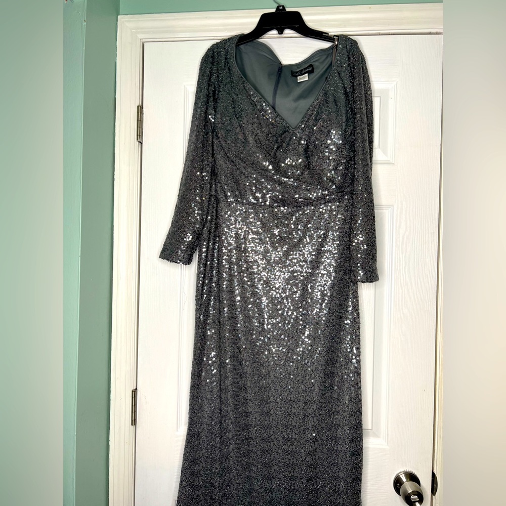 La femme  formal gown